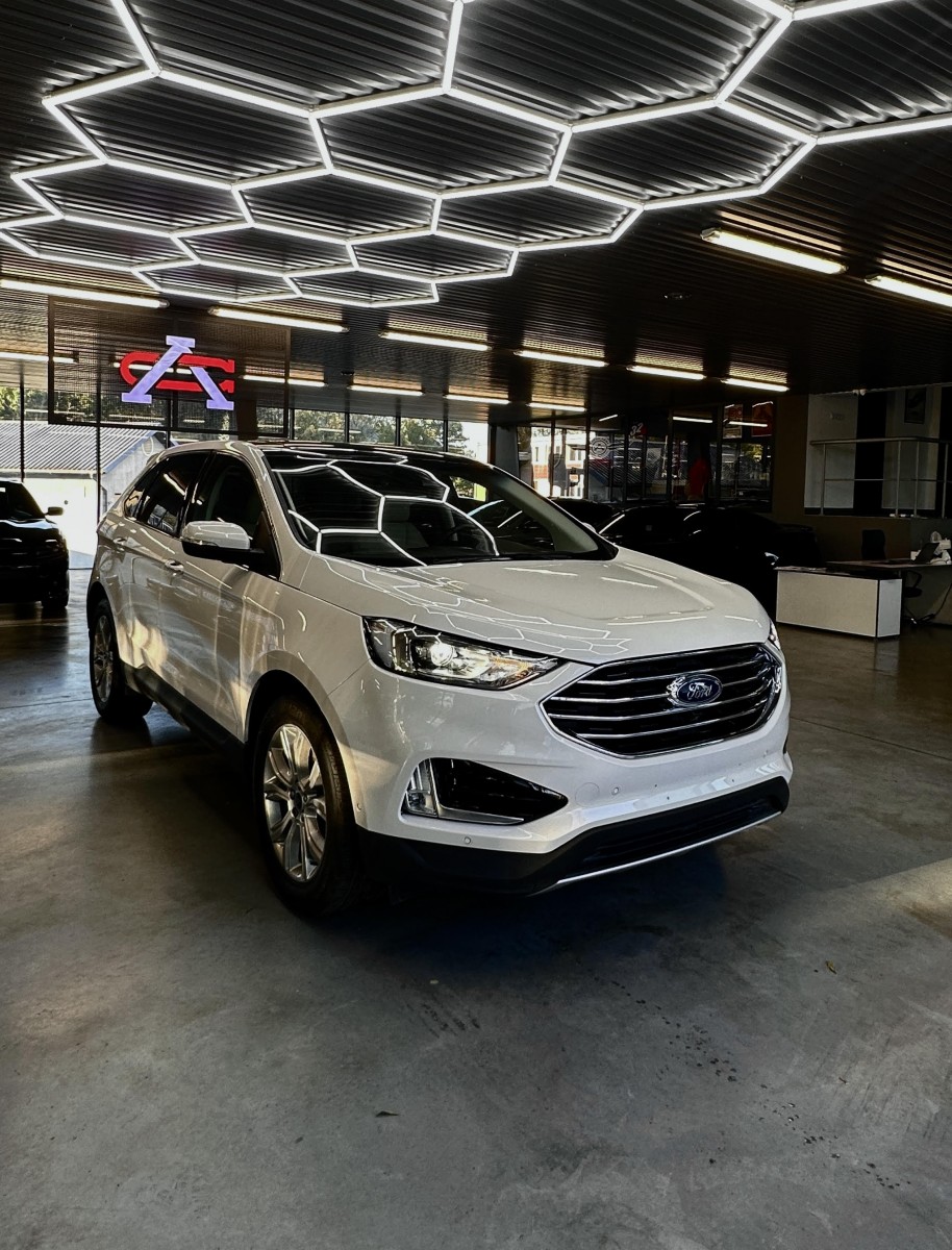 Ford Edge Titanium